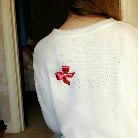 Ruby Bow Pin - Picture 4 of 5